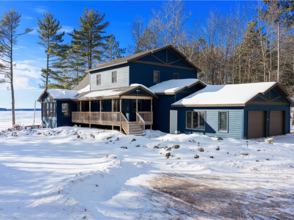 Residentialhouse for sale picture with an address of  14737 Highland Road in Hayward and a list price of 1685000