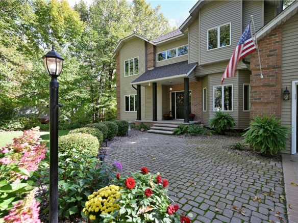 Residentialhouse for sale picture with an address of  1516 Orchard Beach Lane in Rice Lake and a list price of 848000