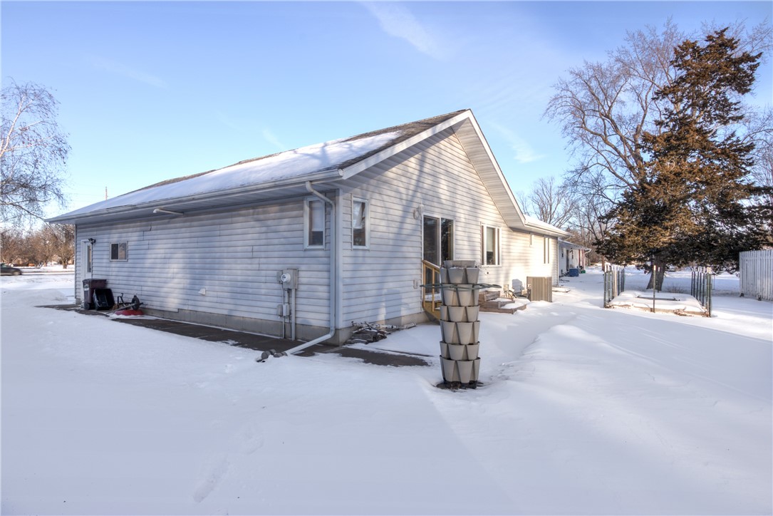 1517-Clairemont-Eau-Claire-WI-54701-6