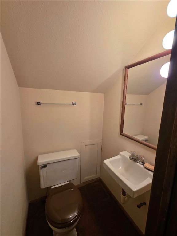 15260-Reiskes-Hayward-WI-54843-6