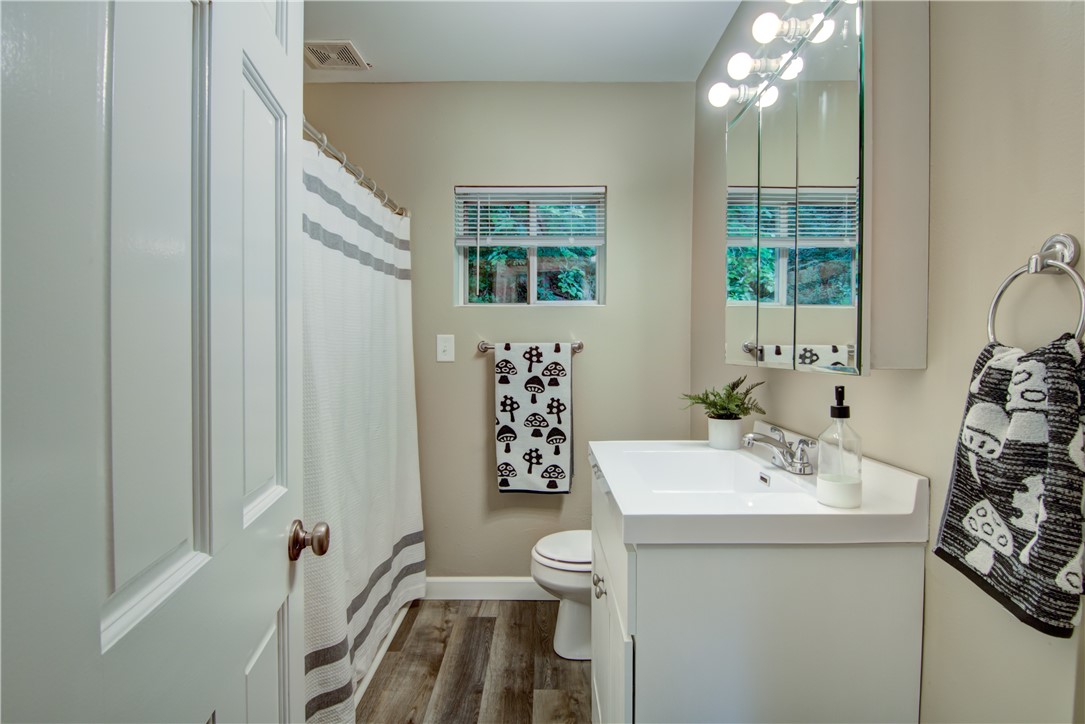 1612-11th-Eau-Claire-WI-54703-5