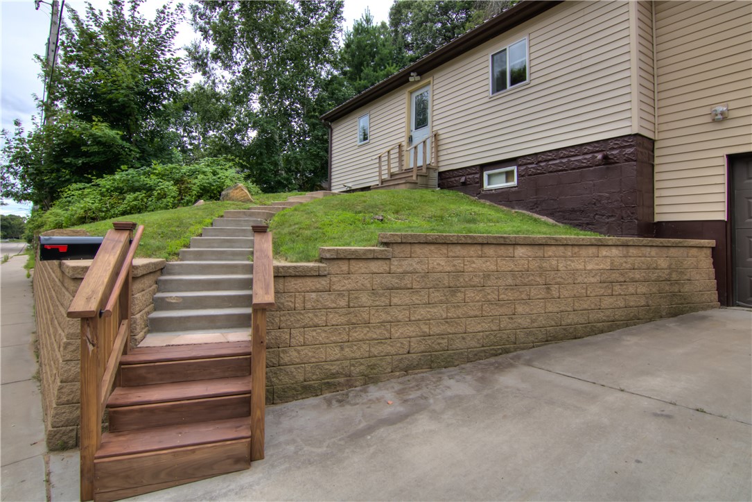 1612-11th-Eau-Claire-WI-54703-8