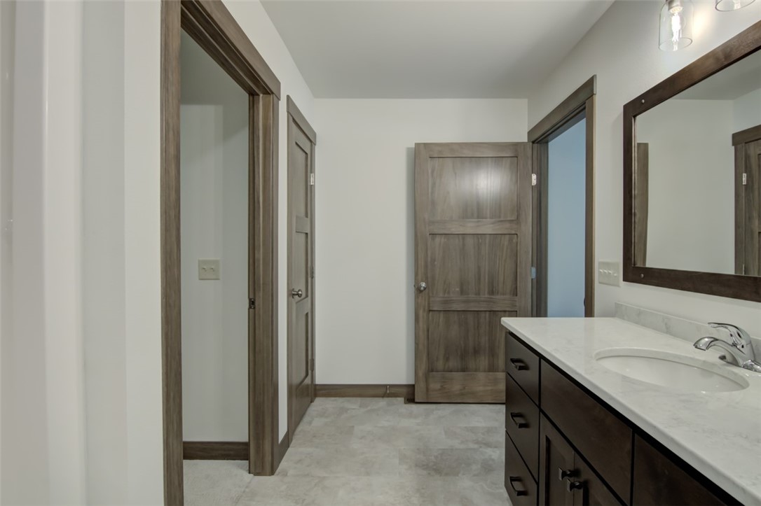 1765-11th-Menomonie-WI-54751-6