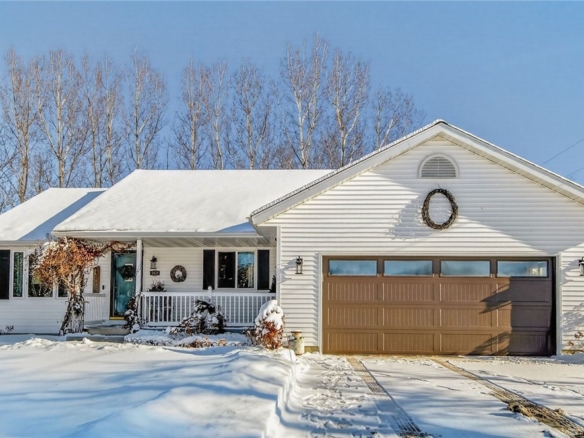 Residentialhouse for sale picture with an address of  1821 Dorret Road in Eau Claire and a list price of 499900