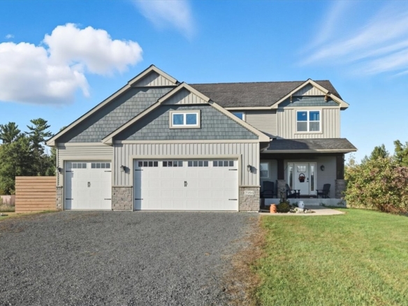 Residentialhouse for sale picture with an address of  1986 57th Street in Somerset and a list price of 520000