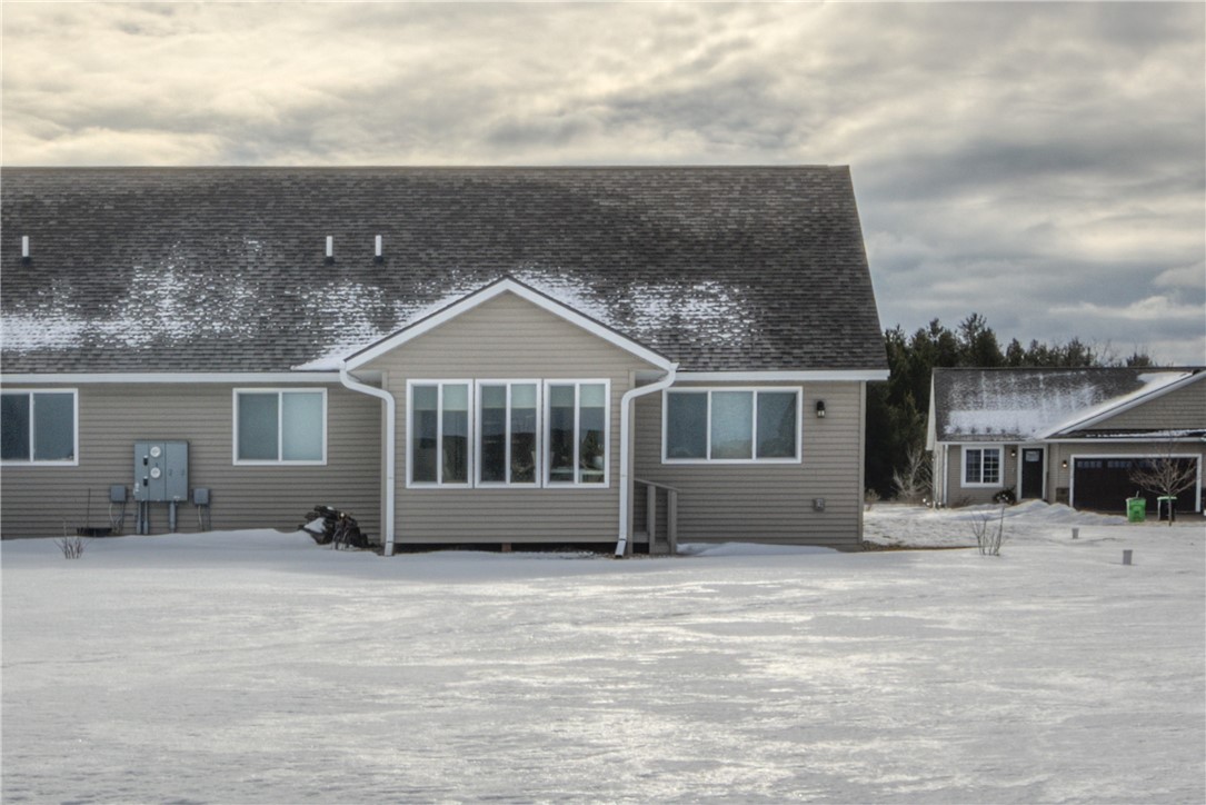 20130-62nd-Chippewa-Falls-WI-54729-6