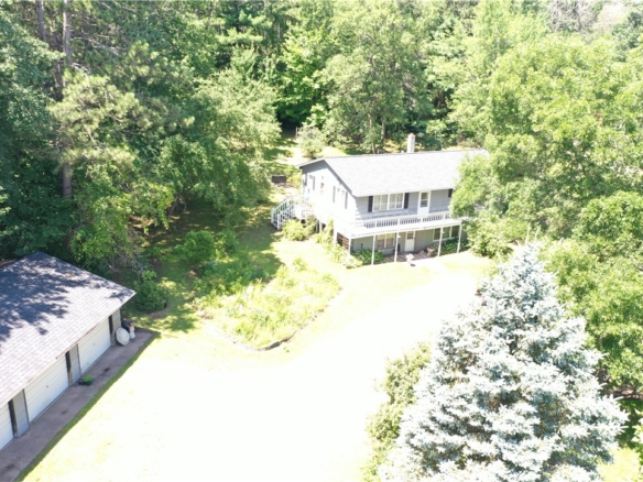 Residentialhouse for sale picture with an address of  2067 State Highway 87  in St Croix Falls and a list price of 499500