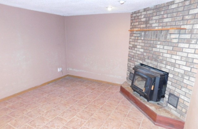 215-2nd-Knapp-WI-54749-4