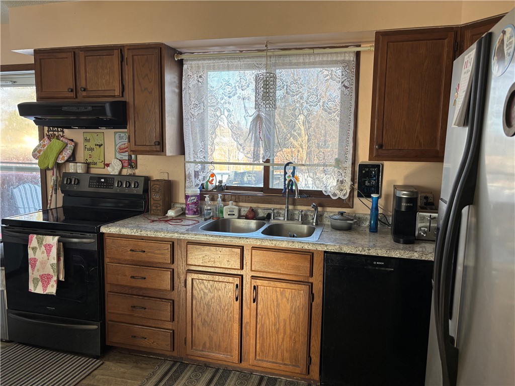 2202-Crestview-Eau-Claire-WI-54703-2