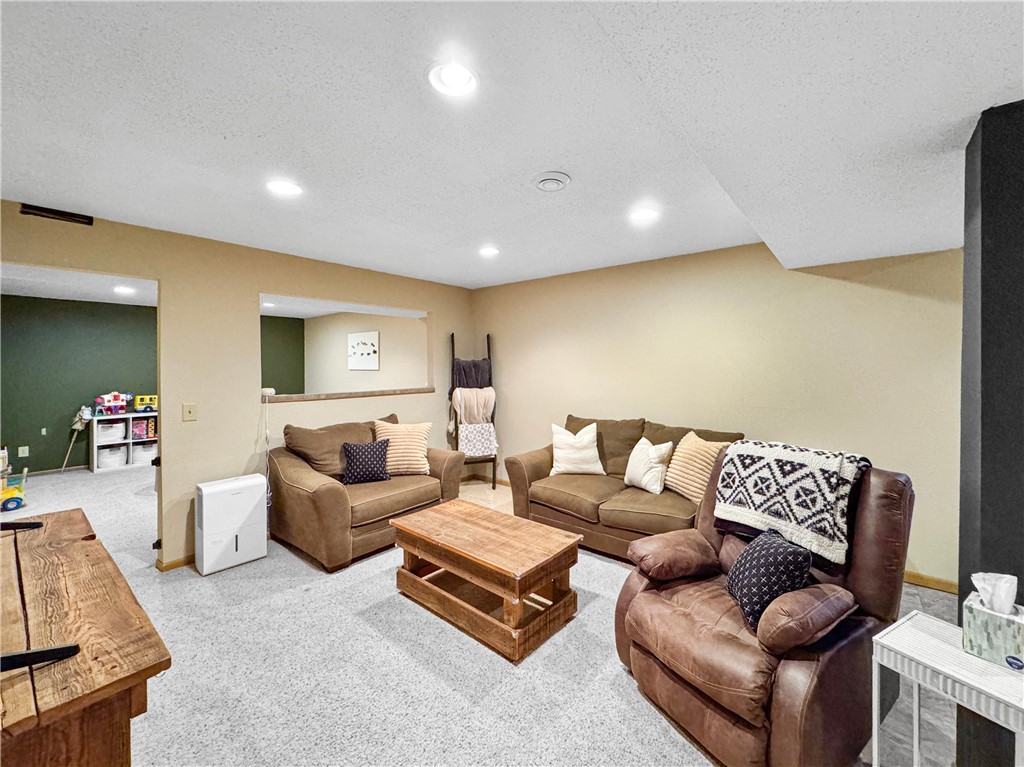 2515-Ridgewood-Menomonie-WI-54751-6