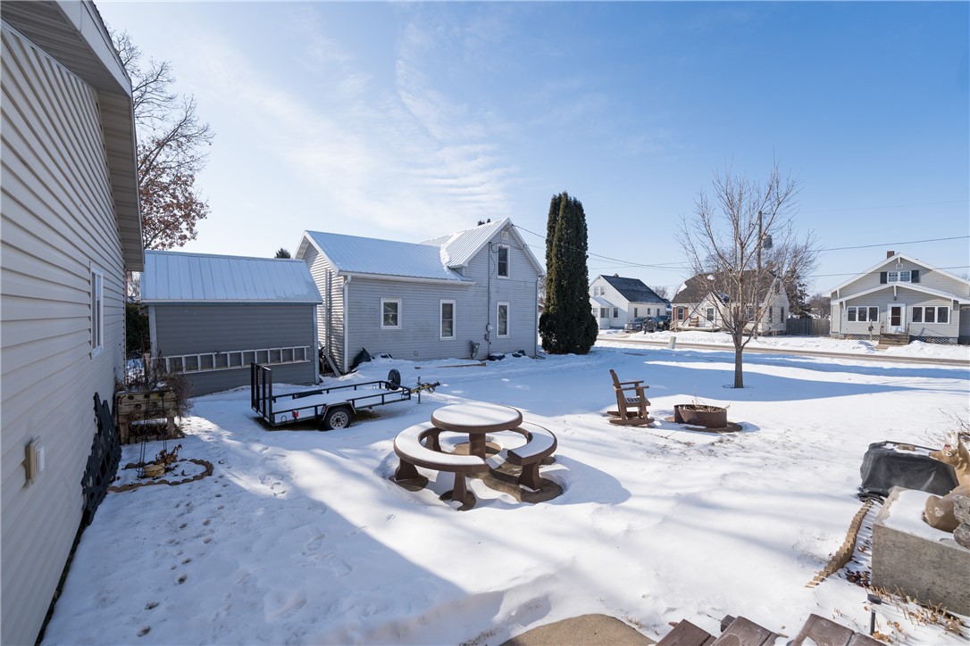 255-Vine-Mondovi-WI-54755-8