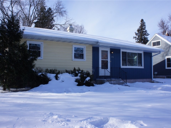 Residentialhouse for sale picture with an address of  2718 5th Street in Eau Claire and a list price of 239900