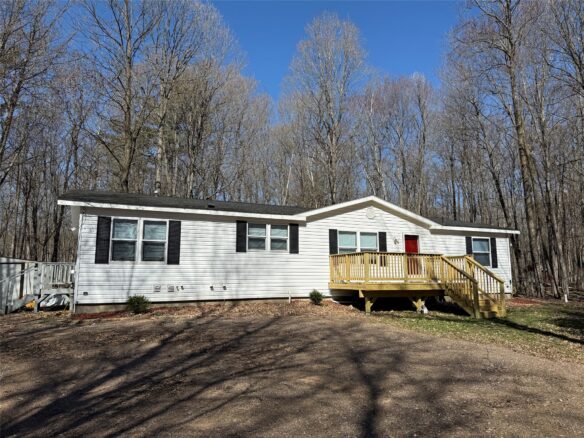 2738 28 3/8 Street, Birchwood, WI