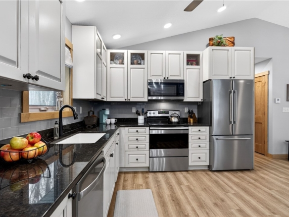 Residentialhouse for sale picture with an address of  2739 28th Street in Birchwood and a list price of 349900