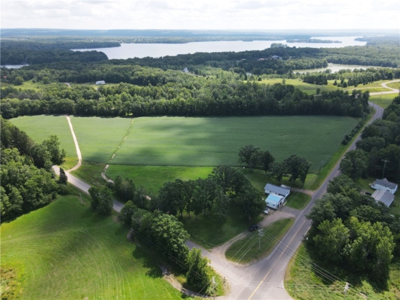 Residentialhouse for sale picture with an address of  2997 27th Street in Birchwood and a list price of 195000