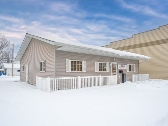 31 S 3rd Street Barron WI 54812 — photo 1