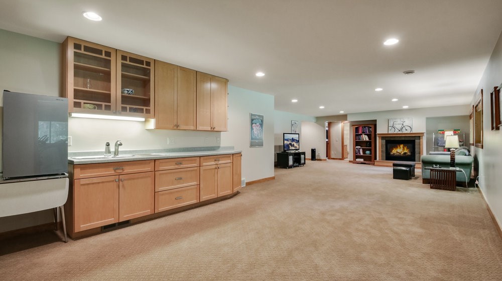 3122-Anric-Eau-Claire-WI-54701-5