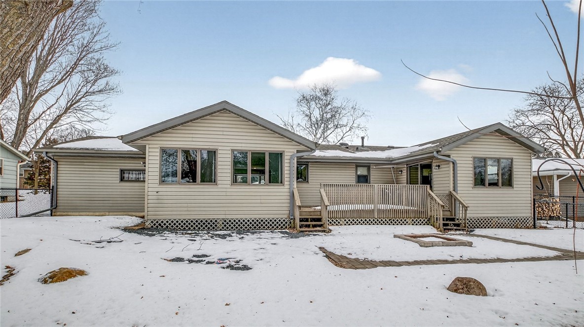 3352-McIvor-Eau-Claire-WI-54701-7