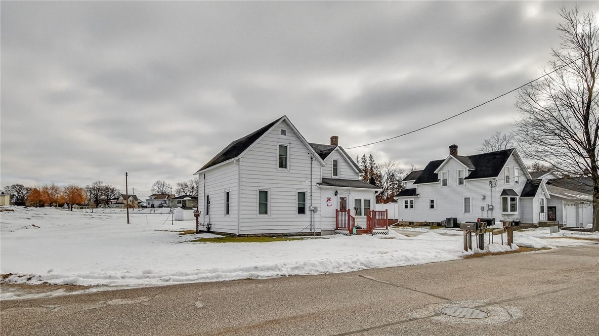 35482-4th-Independence-WI-54747-7