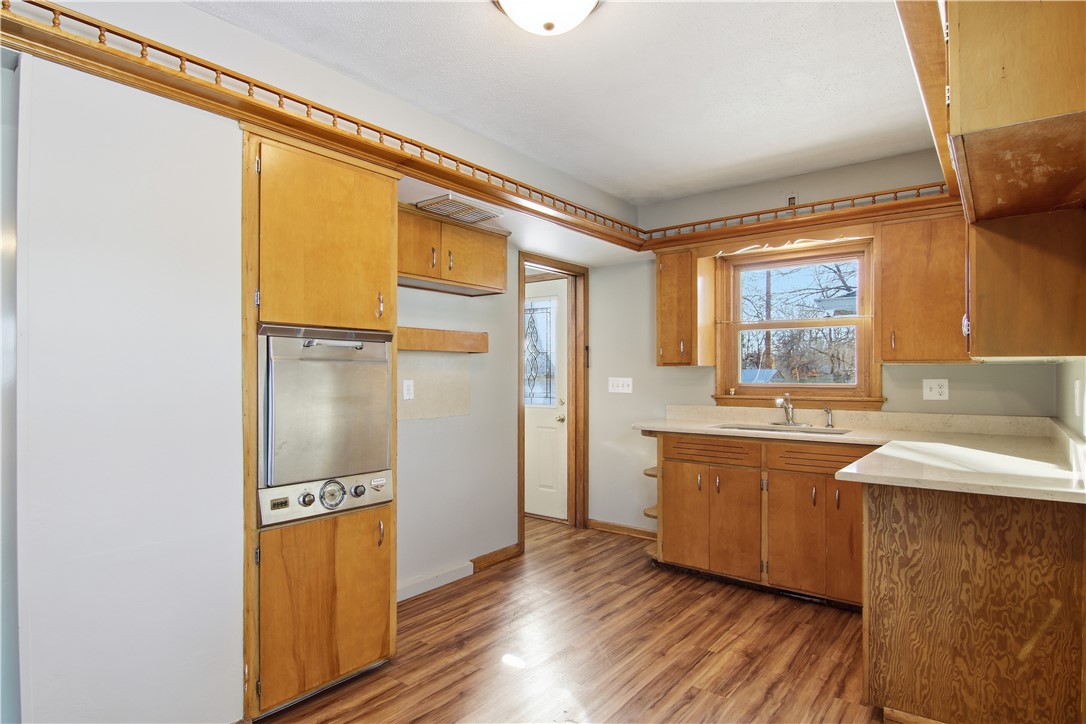 401-Long-Eau-Claire-WI-54703-1