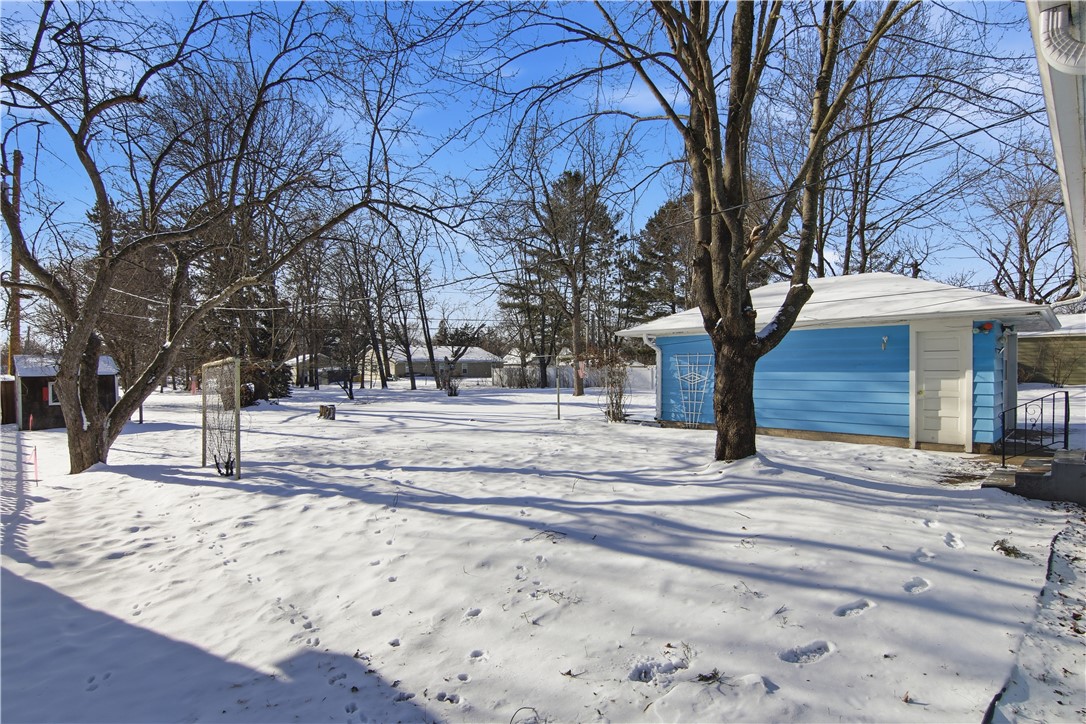 401-Long-Eau-Claire-WI-54703-6