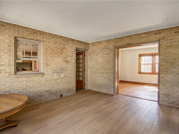 Residentialhouse for sale picture with an address of  422 Roosevelt Avenue in Eau Claire and a list price of 399900