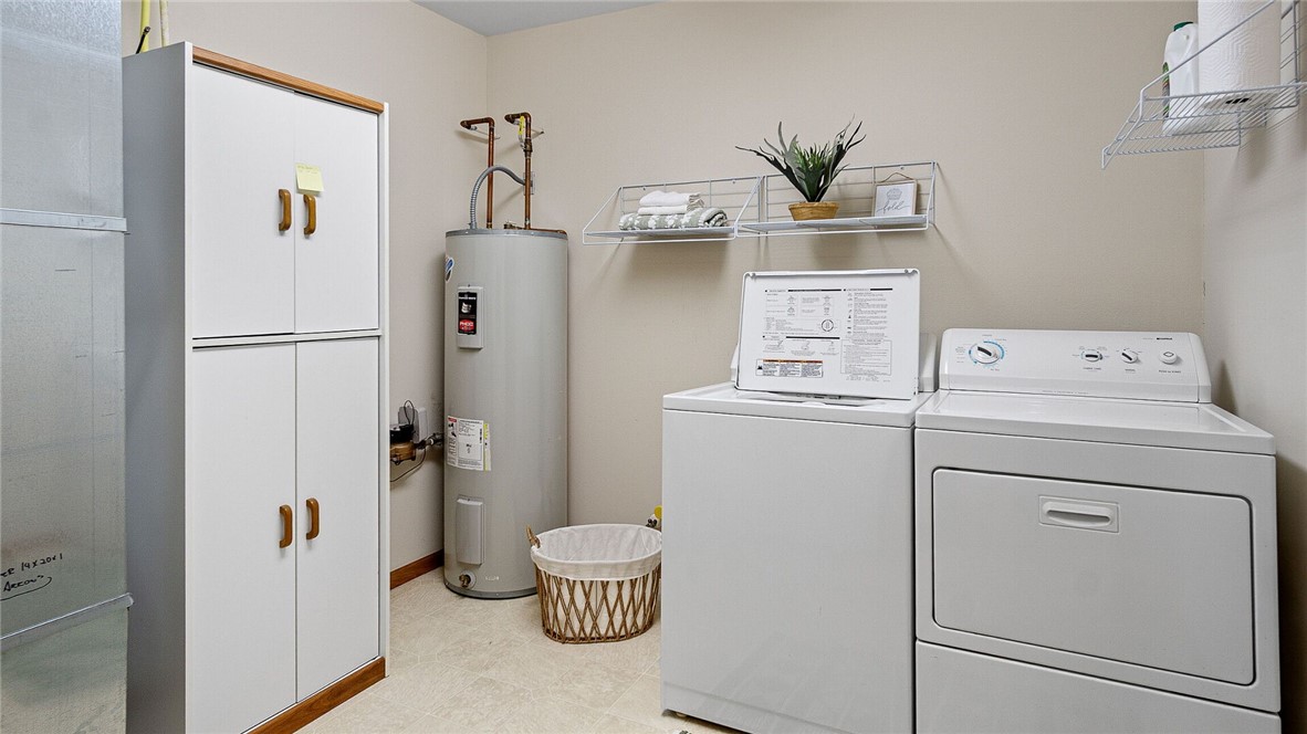 4402-Robin-Meadows-Eau-Claire-WI-54701-4