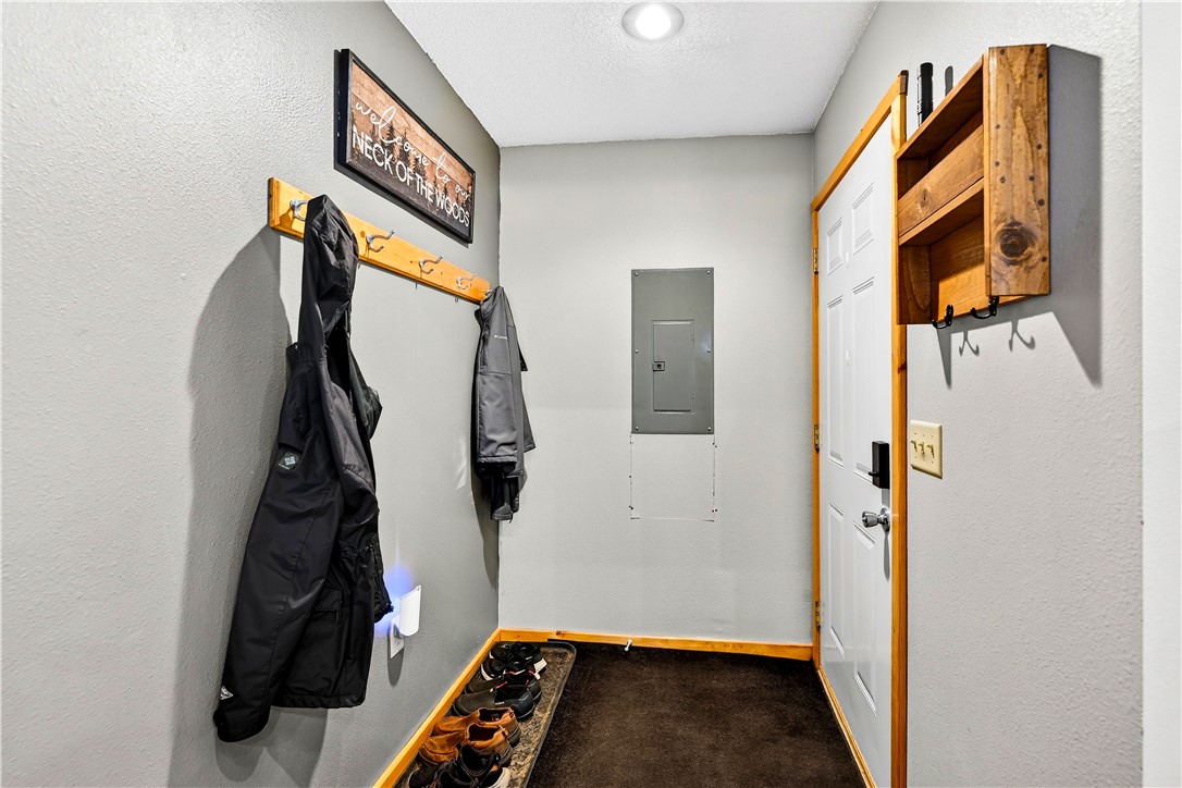 4748W-Butler-Winter-WI-54896-1