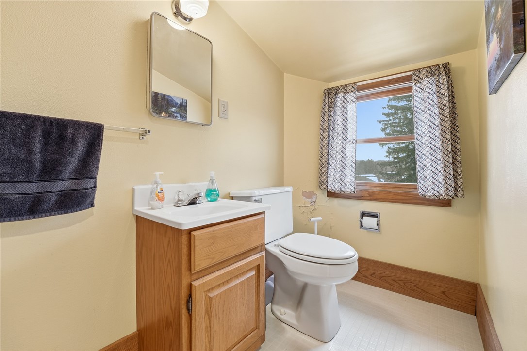 4903-Jeffers-Eau-Claire-WI-54703-6