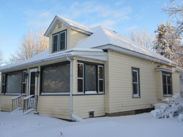 Residentialhouse for sale picture with an address of  516 Lake Avenue in Ladysmith and a list price of 114900