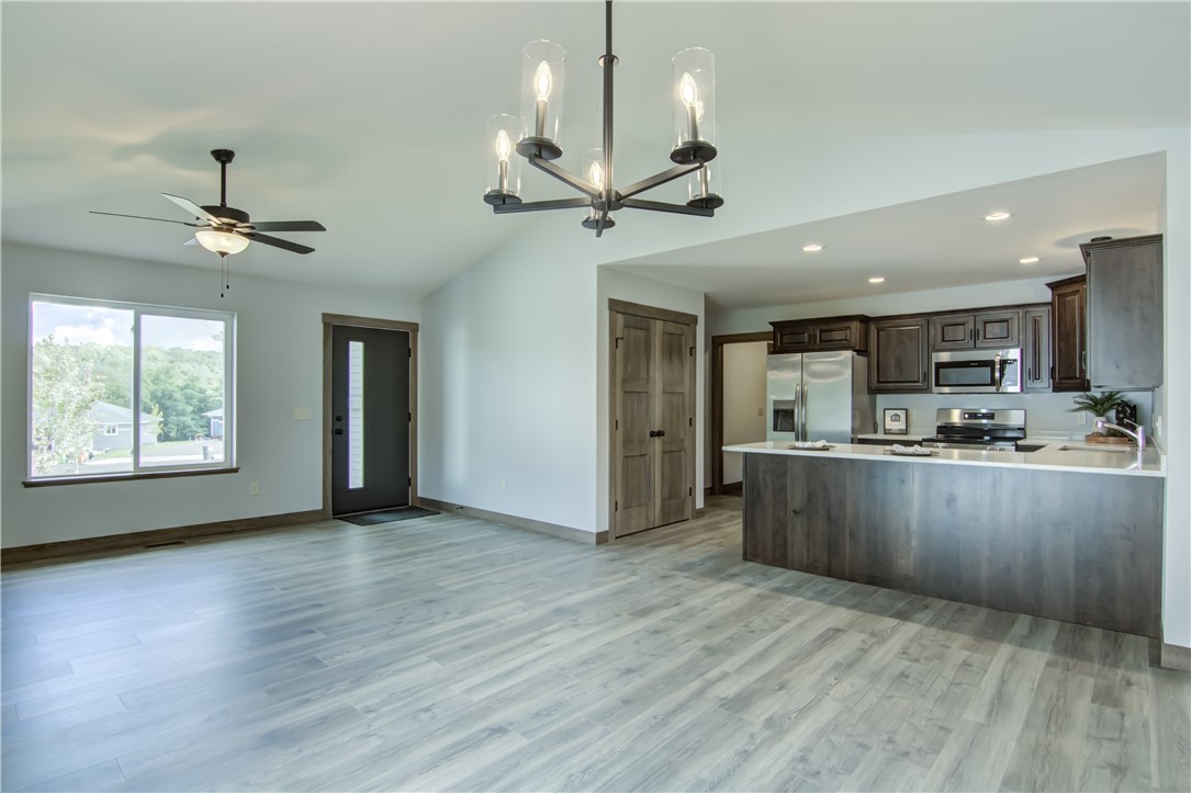 523-Hagman-Eau-Claire-WI-54703-3