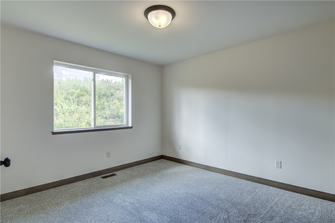 523-Hagman-Eau-Claire-WI-54703-4