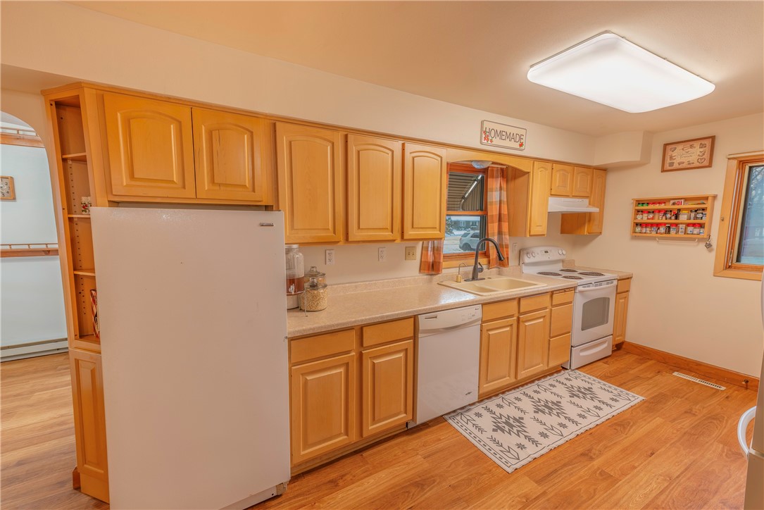 525-North-Owen-WI-54460-1