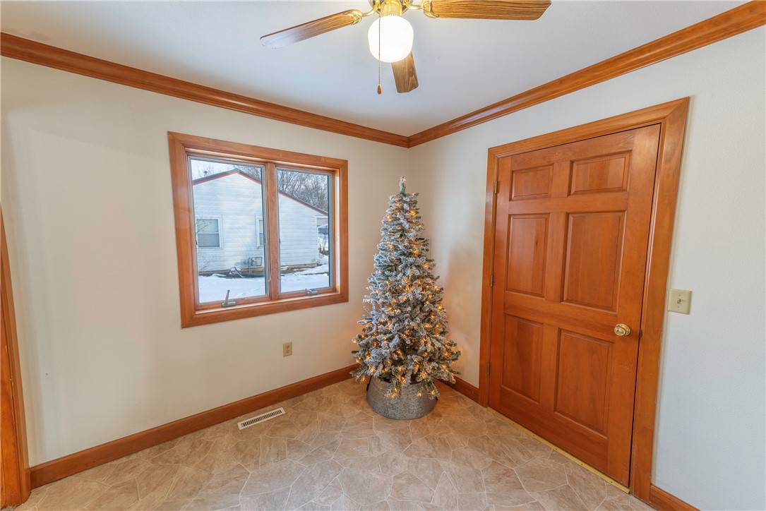 525-North-Owen-WI-54460-3