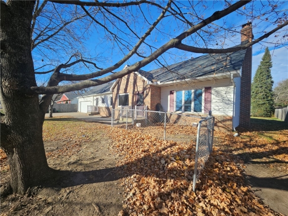 Residentialhouse for sale picture with an address of  532 Macomber Street in Chippewa Falls and a list price of 350000