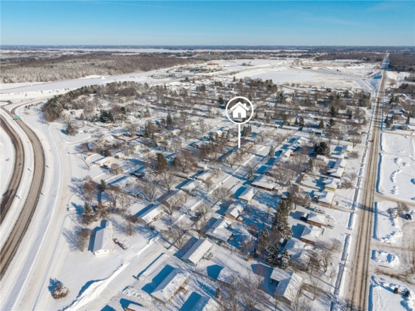 Residentialhouse for sale picture with an address of  550 Roland Street in Chippewa Falls and a list price of 250000