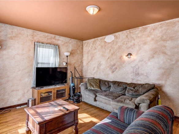 Residentialhouse for sale picture with an address of  552 Wagner Avenue in Eau Claire and a list price of 214900