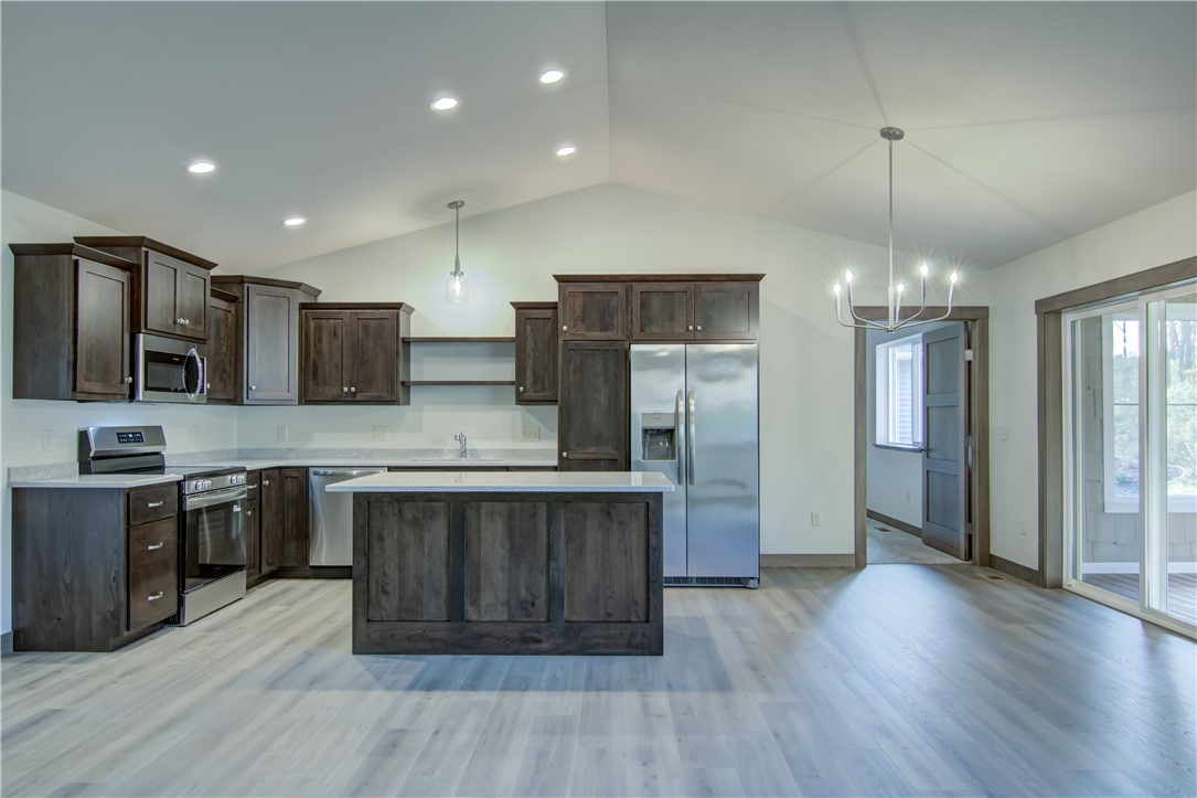 599-Hagman-Eau-Claire-WI-54703-3