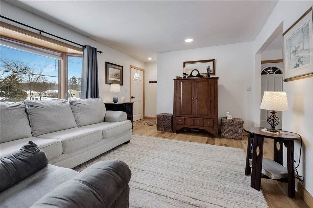 612-10th-Altoona-WI-54720-2