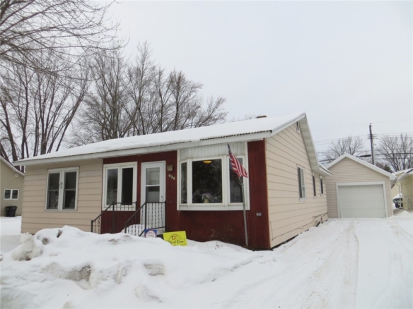Residentialhouse for sale picture with an address of  636 3rd Street in Owen and a list price of 125000