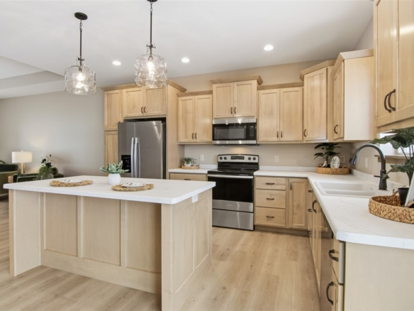 Residentialhouse for sale picture with an address of  6418 Burr Oak Lane in Eau Claire and a list price of 460234