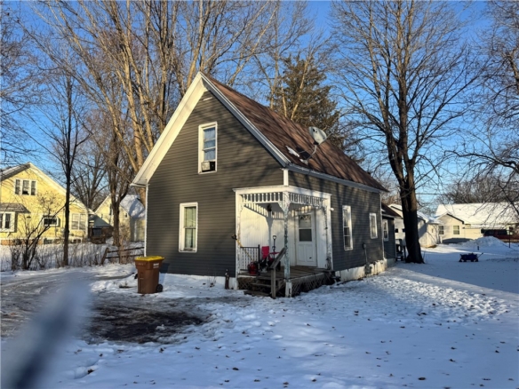 Residentialhouse for sale picture with an address of  654 Franklin Street in Mondovi and a list price of 130000