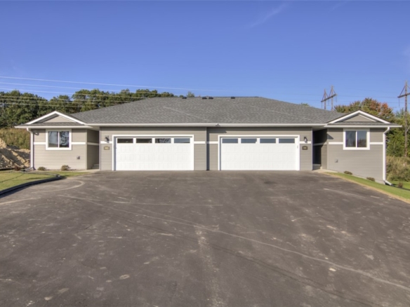 Residentialhouse for sale picture with an address of  658 Hagman Road in Eau Claire and a list price of 347873