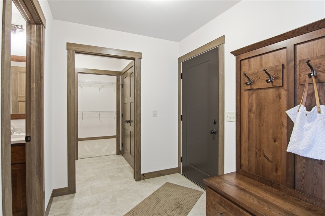 661-Hagman-Eau-Claire-WI-54703-6