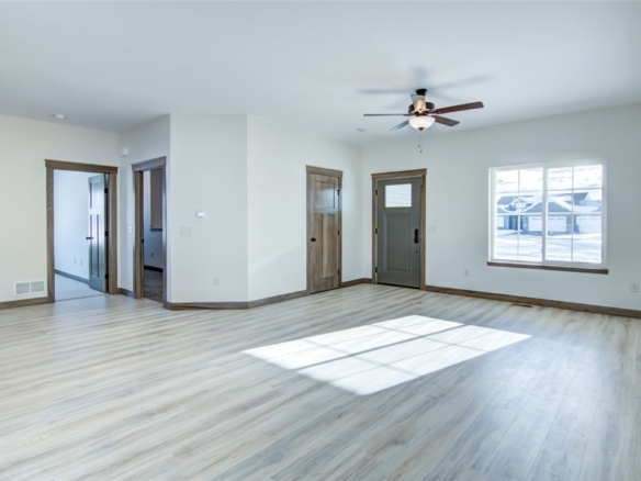 Residentialhouse for sale picture with an address of  661 Jupiter Court in Rice Lake and a list price of 425024