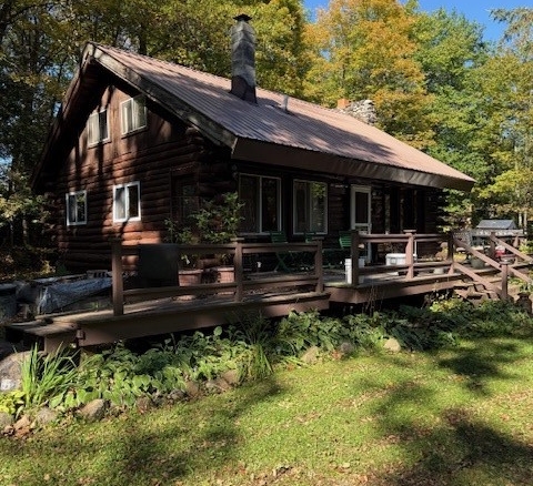 Residentialhouse for sale picture with an address of  71124 Thole Road in Mellen and a list price of 325000