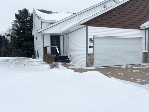 Residentialhouse for sale picture with an address of  725 Diamond Lane in Rice Lake and a list price of 279900