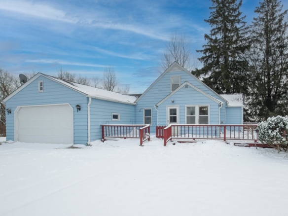 Residentialhouse for sale picture with an address of  870 155th Street in Amery and a list price of 295000