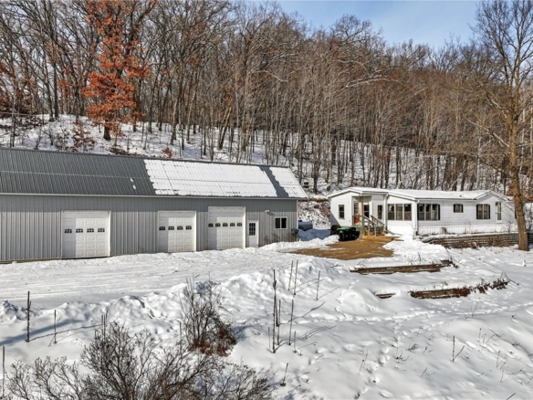 Residentialhouse for sale picture with an address of  E5003 941st Avenue in Boyceville and a list price of 194900