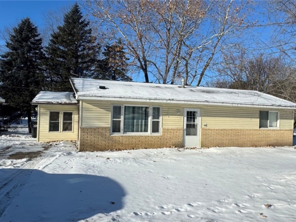 Residentialhouse for sale picture with an address of  E5461 County Road BB  in Menomonie and a list price of 190000